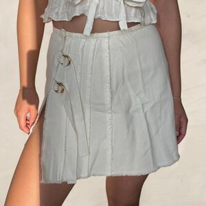 Are you am I Kolten skirt white denim with buckle size 4